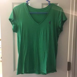 v-neck tee